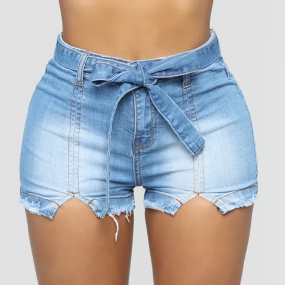 Fashion Nova Pants - Fashion Nova Belted Denim Short Short NWT Size 16